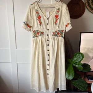 Petallush White Half Sleeve V Neck Cotton Embroidered Midi Dress - M